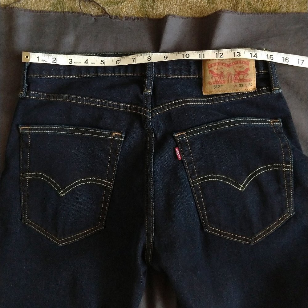 Levi's NWOT 512 Taper Dark Wash NEVER WORN (31x32)